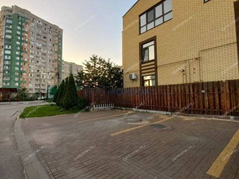 taunhaus-sl-verhnepecherskaya-d-421i фото