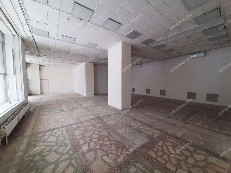 помещение под торговую площадь на Максима Горького ул., д.140