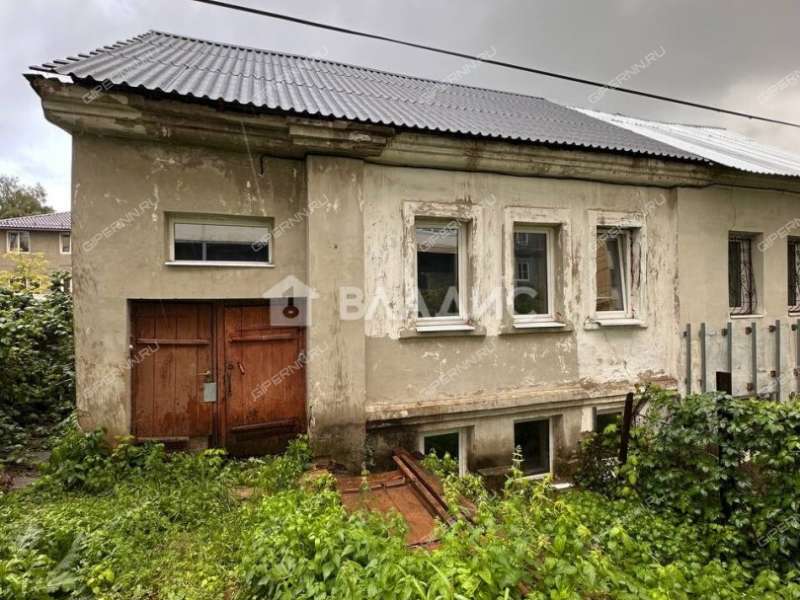 трёхкомнатная квартира на Плетневской улице дом 9