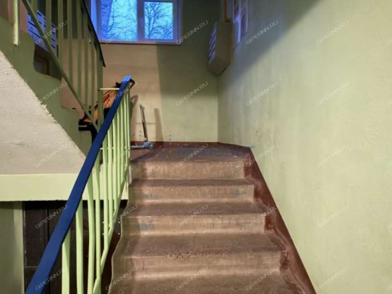 четырёхкомнатная квартира на бульваре 60-летия Октября дом 12