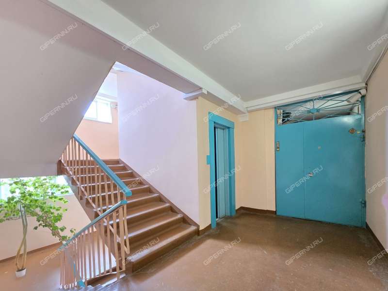 трёхкомнатная квартира на улице Володарского дом 7