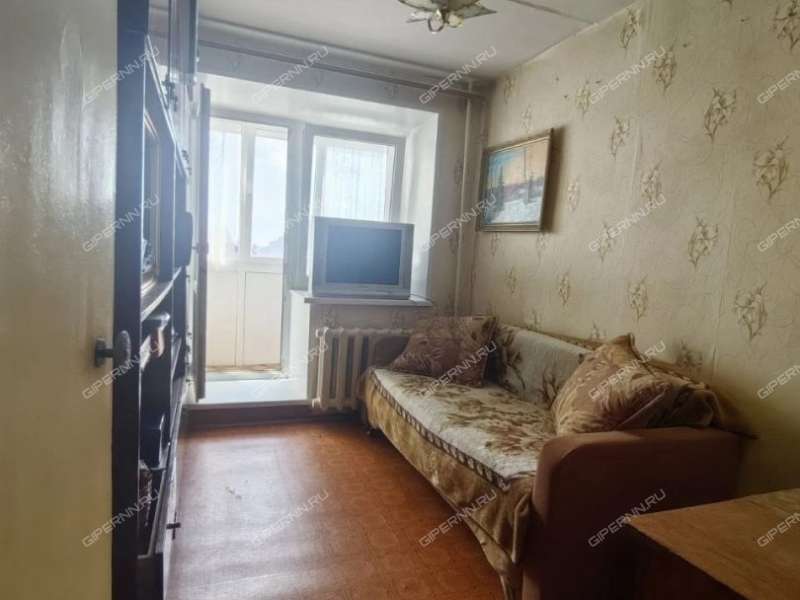 трёхкомнатная квартира на улице 1 Мая дом 8 город Семёнов