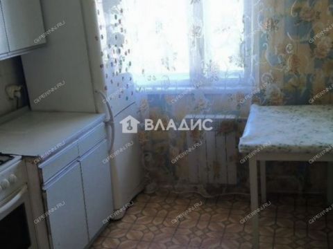 3-komnatnaya-ul-avangardnaya-d-16 фото