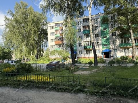 2-komnatnaya-b-r-60-letiya-oktyabrya-d-13 фото