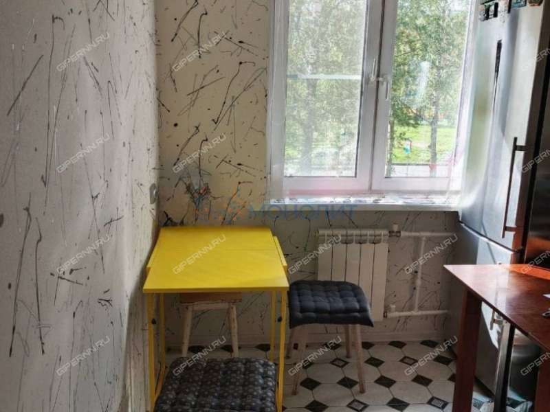 двухкомнатная квартира в 6-м микрорайоне дом 1