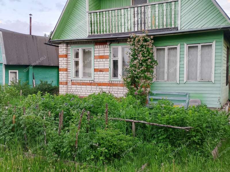 дом на  Первомайский