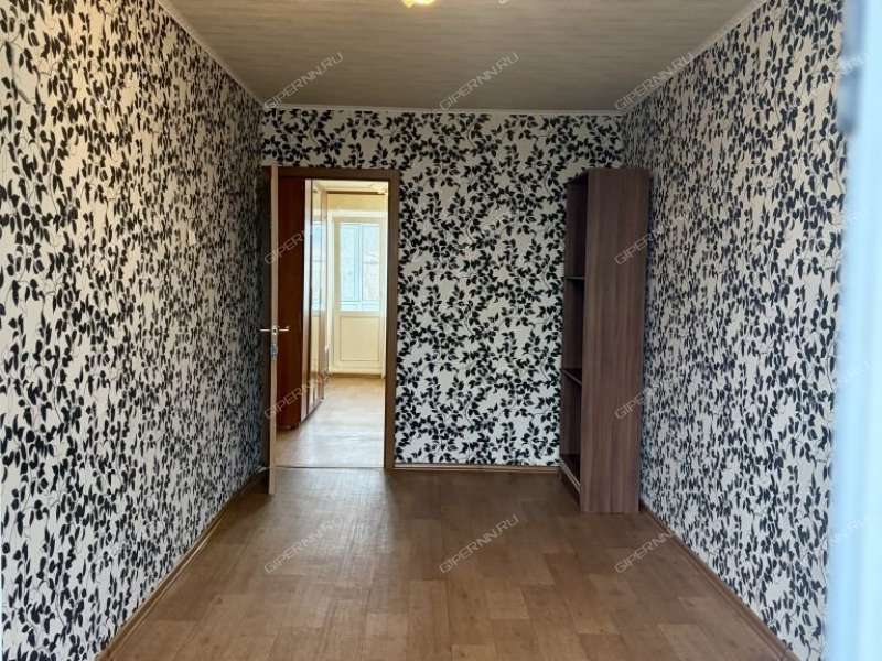 трёхкомнатная квартира на улице Героя Шнитникова дом 8