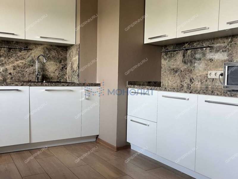 трёхкомнатная квартира на улице Родионова дом 27