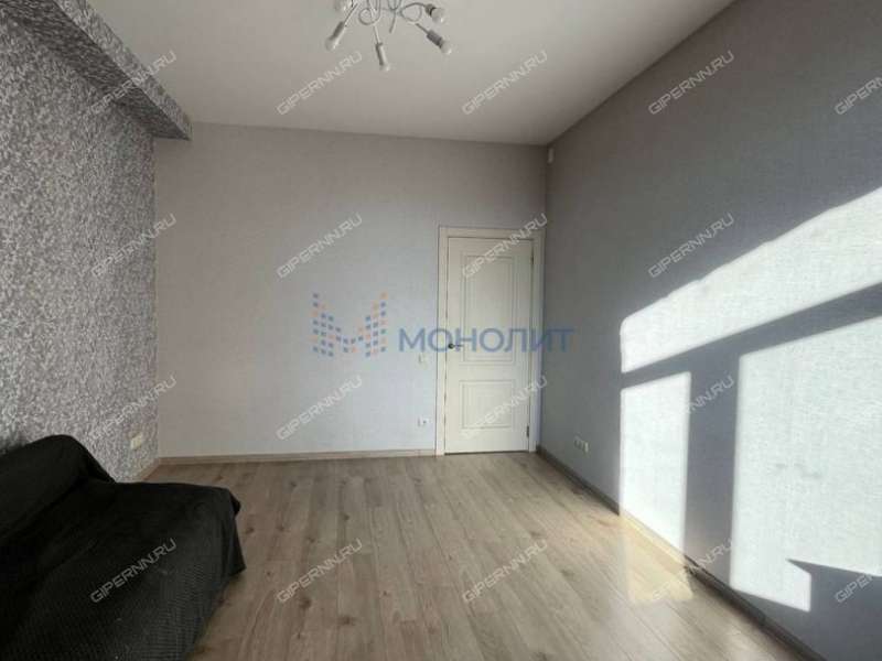 трёхкомнатная квартира на улице Гвардейцев дом 8