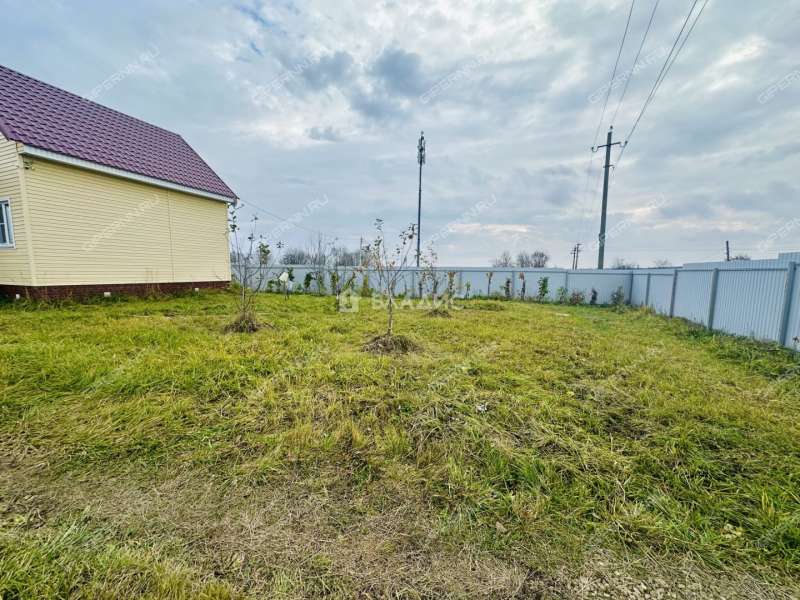 дом на улице Радужная село Арманиха