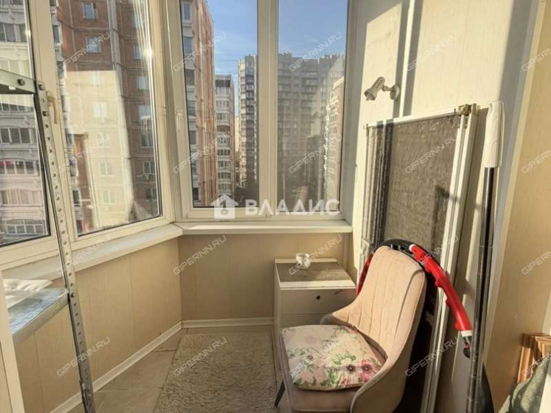 трёхкомнатная квартира на улице Родионова дом 165 к1