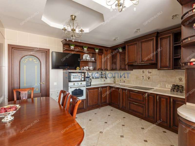 трёхкомнатная квартира на Мещерском бульваре дом 9