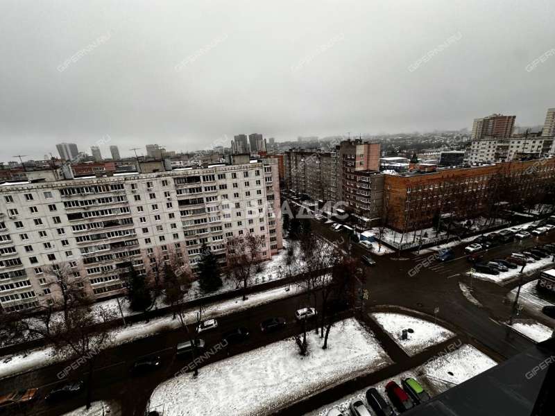 четырёхкомнатная квартира на Полтавской улице дом 15