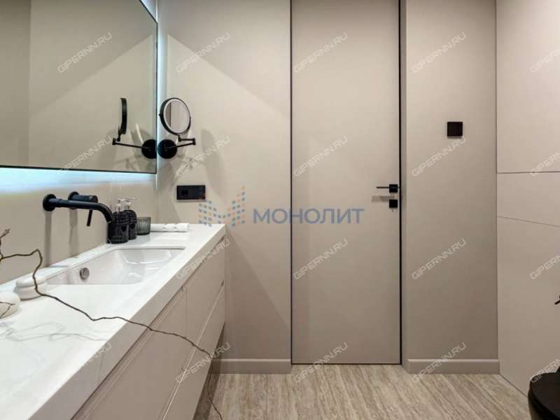 четырёхкомнатная квартира на Сенной площади дом 1