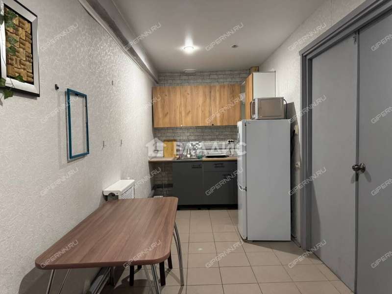 здание под офис, торговую площадь на Большей Печёрской улице