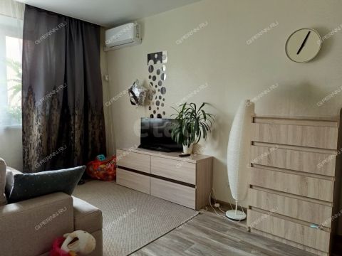 1-komnatnaya-ul-40-let-oktyabrya-d-7b фото