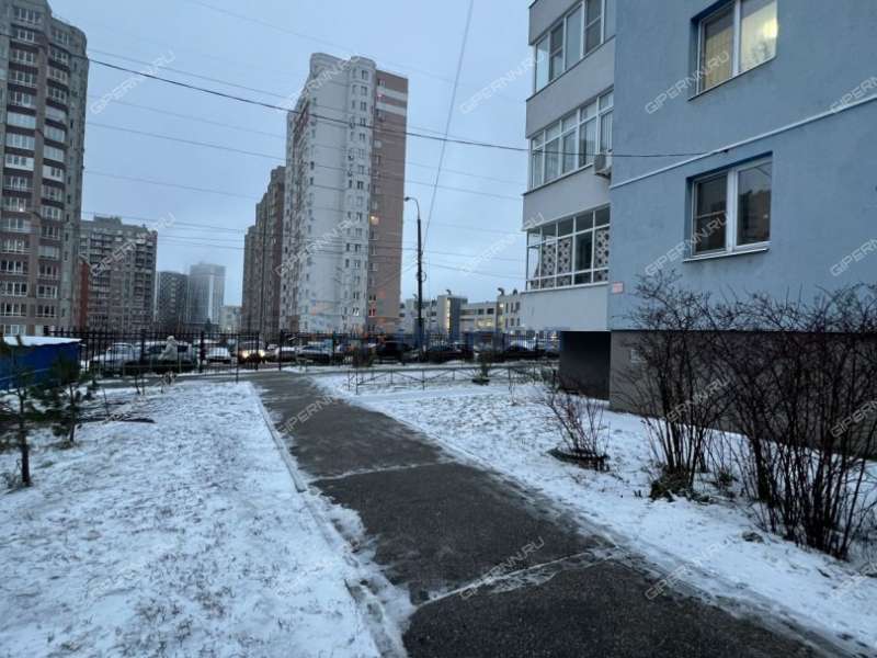 трёхкомнатная квартира на улице Родионова дом 167 к1