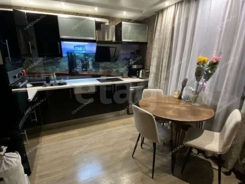 двухкомнатная квартира на Волжской набережной дом 24