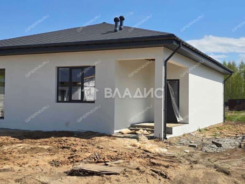 дом на улице Героя Бадина деревня Оманово