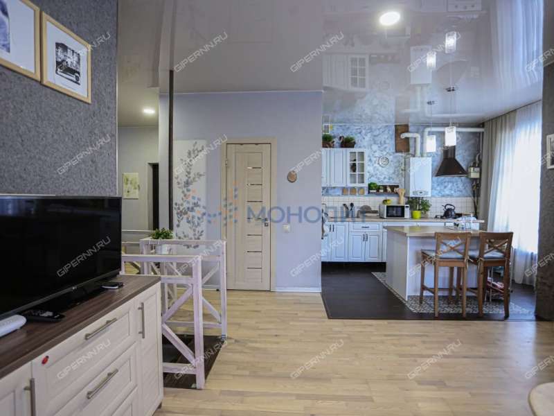 трёхкомнатная квартира в Парниковом переулке дом 8