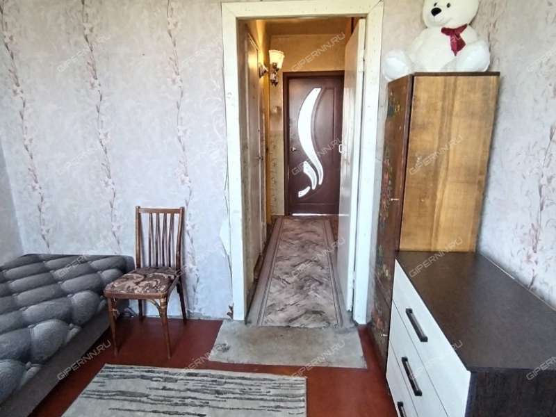 трёхкомнатная квартира на улице Германа Лопатина дом 5