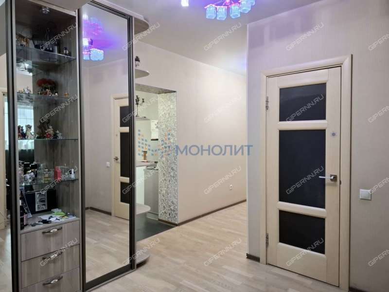 трёхкомнатная квартира на Большой Покровской улице дом 93б