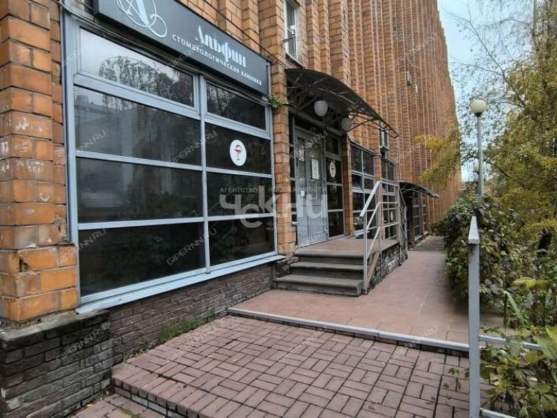 помещение под недвижимость под медицинские учреждения на улице Звездинка