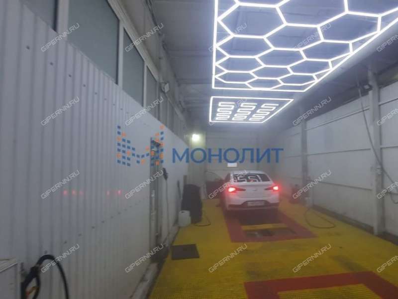 здание под недвижимость под автобизнес на -