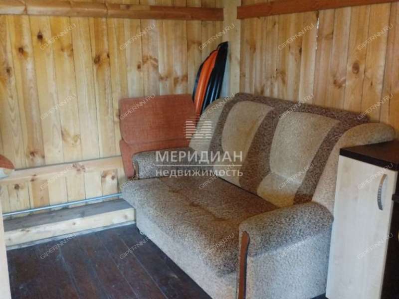 дом на Луговой улице село Татарское