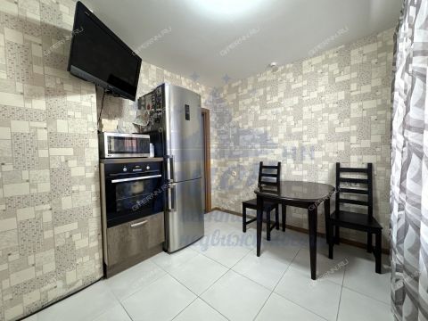 1-komnatnaya-ul-pervocvetnaya-d-4-k1 фото