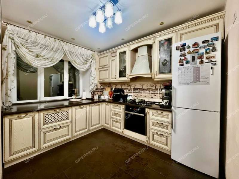 четырёхкомнатная квартира на улице Василия Иванова дом 46