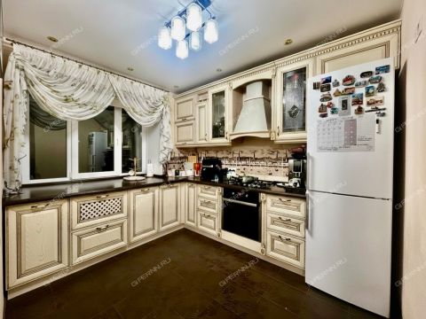 4-komnatnaya-ul-vasiliya-ivanova-d-46 фото