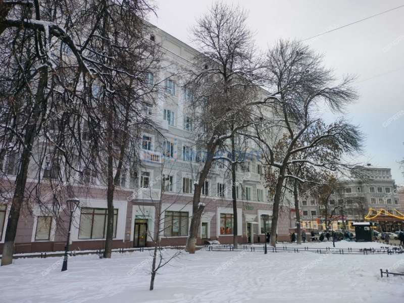 трёхкомнатная квартира на улице Коминтерна дом 168