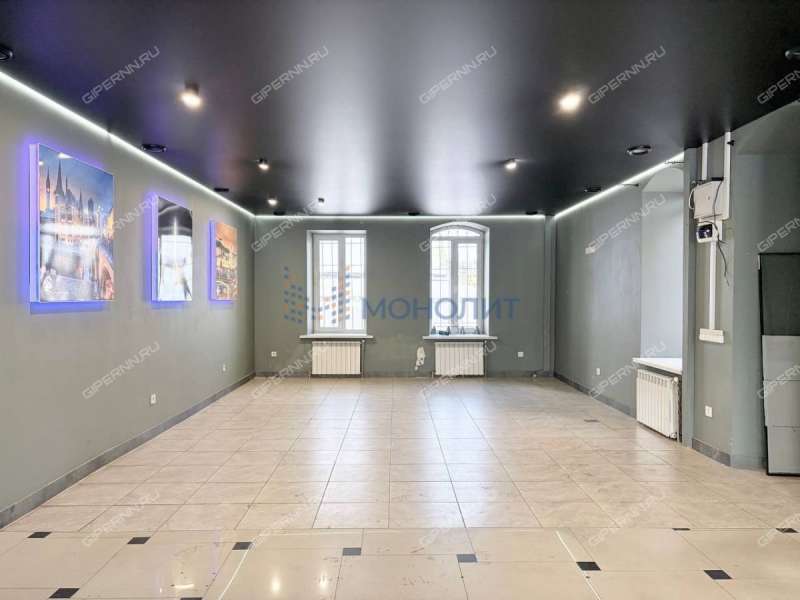 помещение под офис, торговую площадь на улице Чкалова