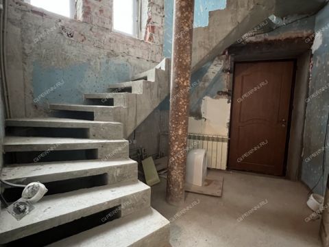 5-komnatnaya-ul-kompozitora-kasyanova-d-1 фото