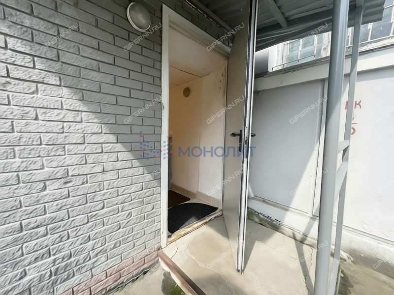 помещение под офис, торговую площадь на Комсомольской улице