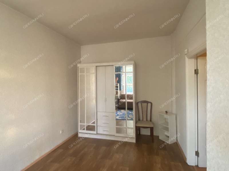 трёхкомнатная квартира на улице Ярошенко дом 1