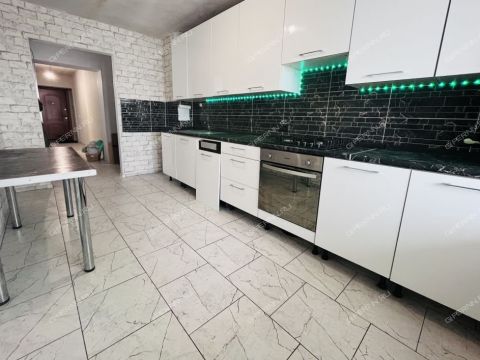 2-komnatnaya-prosp-gagarina-d-107 фото