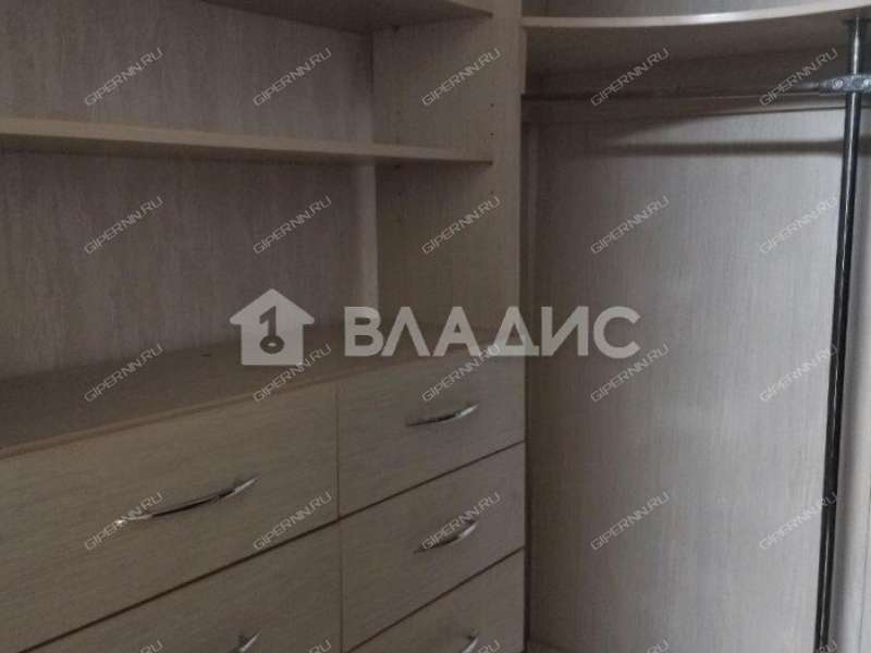 трёхкомнатная квартира на улице Черняховского дом 15