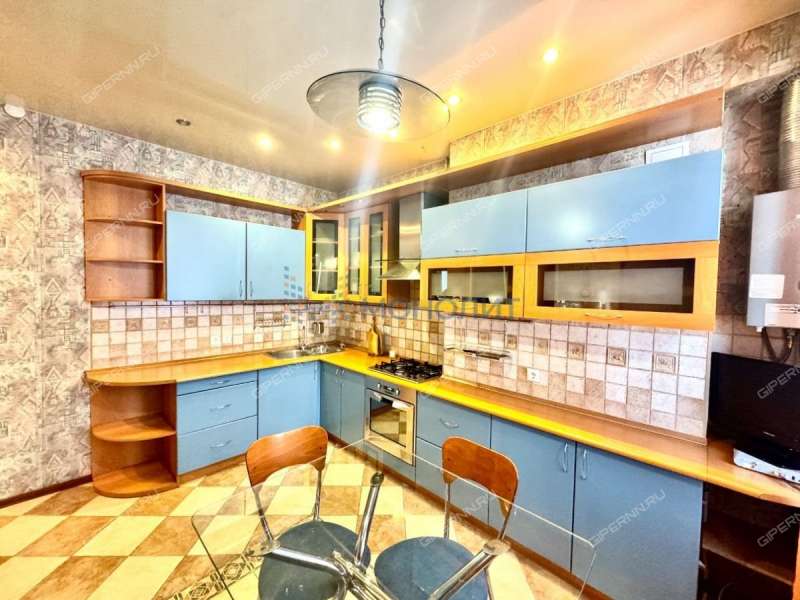 трёхкомнатная квартира на Верхне-Волжской набережной дом 17