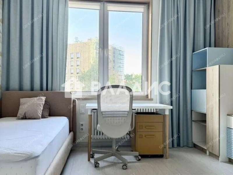 трёхкомнатная квартира на улице Максима Горького дом 70