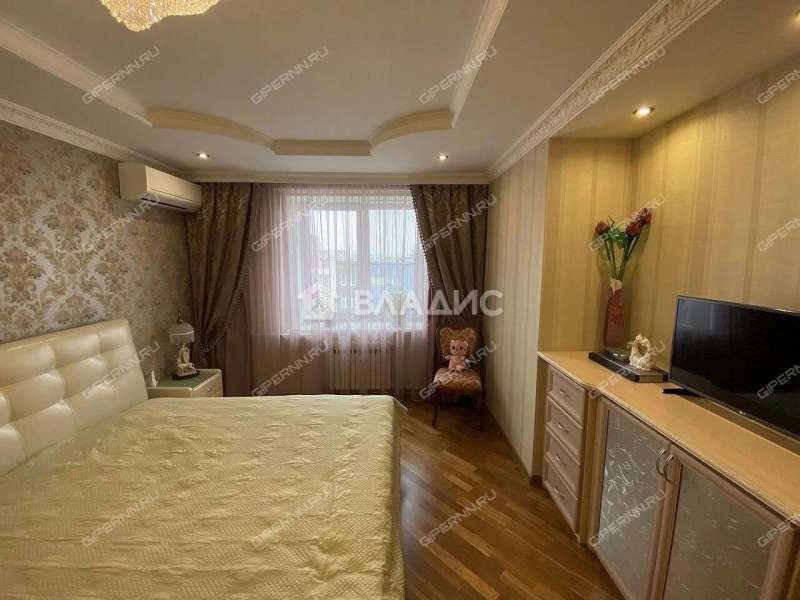 четырёхкомнатная квартира на улице Дунаева дом 8