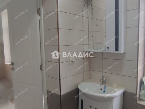 dom-poselok-parizhskoy-kommuny-ul-nekrasova-d-5 фото