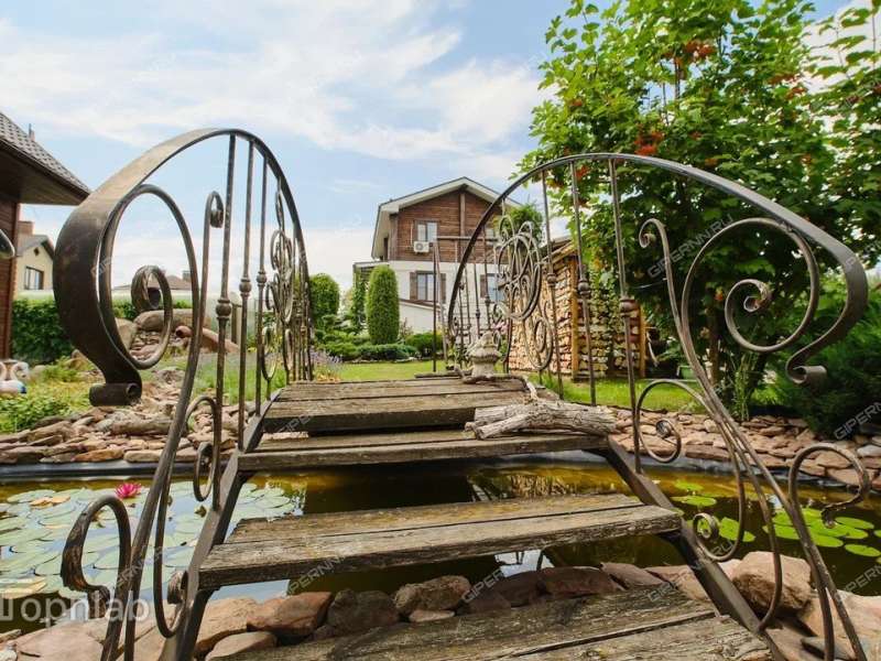 коттедж на Восточной улице село Великий Враг