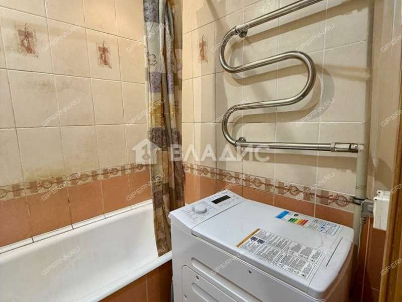 трёхкомнатная квартира на улице Культуры дом 8