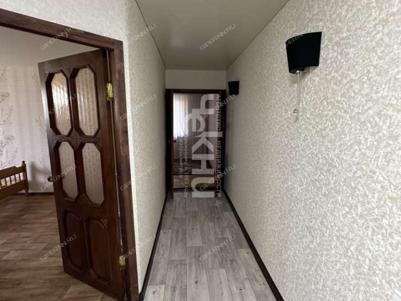 двухкомнатная квартира на улице Родионова дом 184