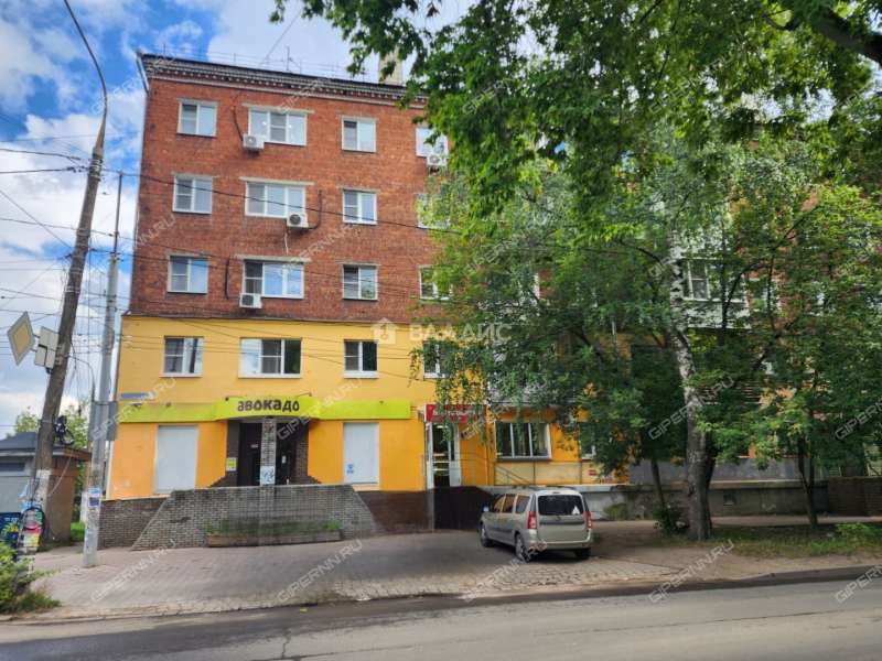 помещение под торговую площадь на улице Октябрьской Революции