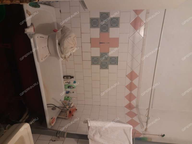 трёхкомнатная квартира на улице Краснодонцев дом 3