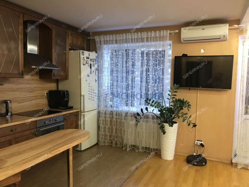 трёхкомнатная квартира на Волжской набережной дом 10