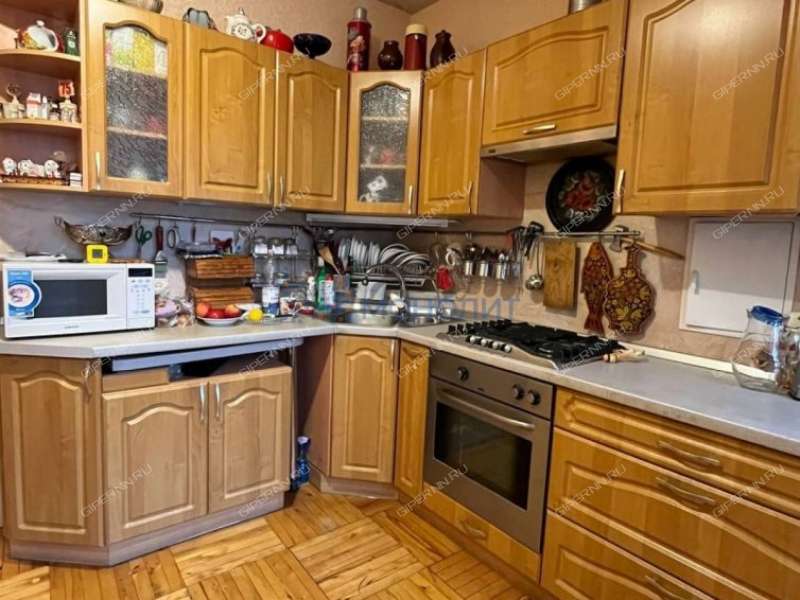 трёхкомнатная квартира на улице Звездинка дом 26а